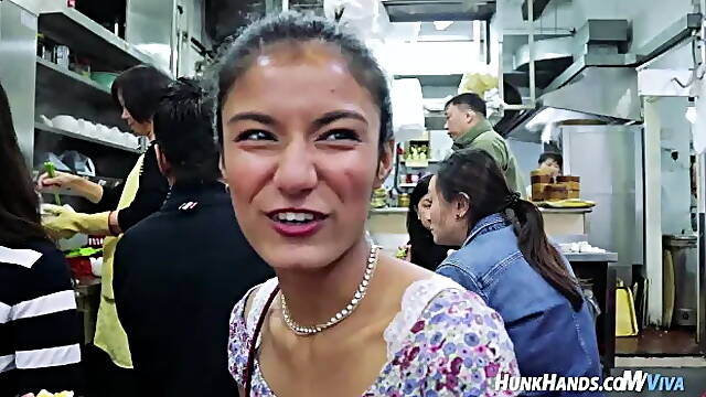 Who is SHE? exotic TEEN camgirl USED... by a FAN! SQUIRTS! (Jul 12, China)