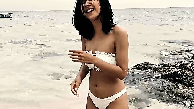 Amateur skater girl outdoor in public fucking for money