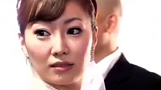 Asian new wife shares at wedding: Blowjob, Babe Japanese Porn