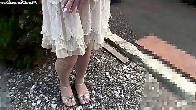 Japanese Girl Fisting her Pussy