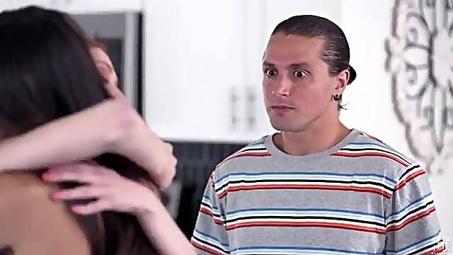 One Night Stand Oops - S43:E25 - Scarlett Alexis