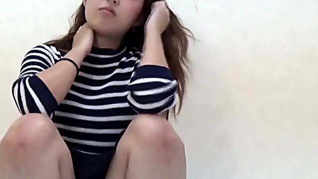 Japanese Teen Pisses on the Floor