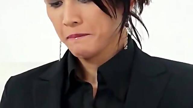 Japanese Shemale Like To Be In Control