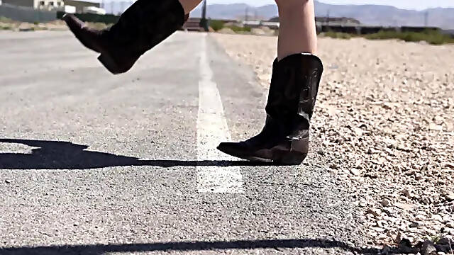 Big Tits at Work: Ashley Graham in boots cumshot in office HD