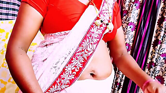 Indian Cheating Wife. Beautiful Saree Housewife Cheating Husbend tearing up stud pal. Telugu Dirty Talks.