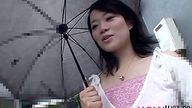 Japanese MILF amateur gets turned on by POV sex