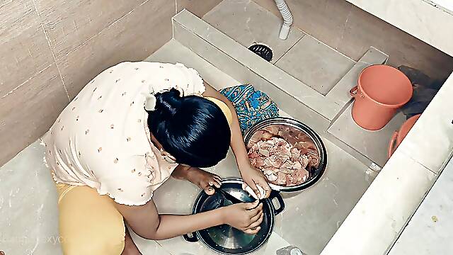 Real House Wife of Indian Sex with Bhabhi Bangla Clear Audio