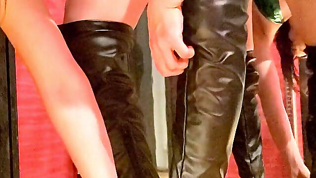 I Wear Boots.