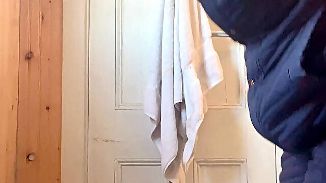 Hana Change From Nake Sexy to Wear Ugly Dess